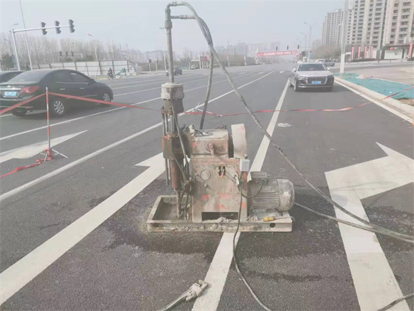 乐平公路路面下沉沉降开裂注浆加固施工